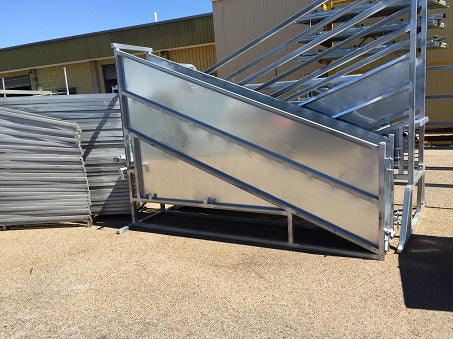 3.6m Sheep Adjustable Height Load Ramp