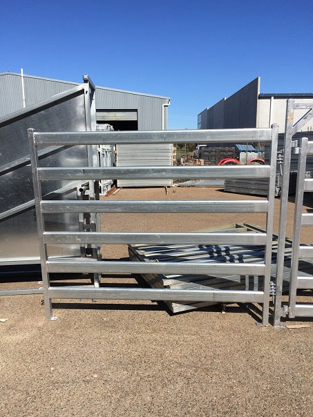 1.8m x 2.1m 6 Rail 115x42 panels